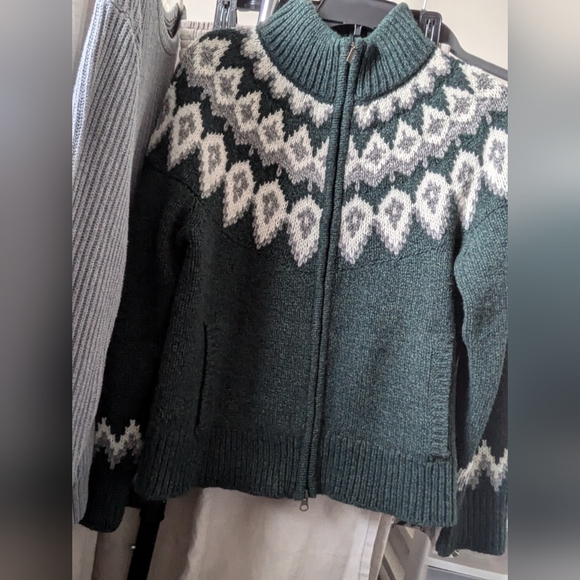 L.L. Bean Sweaters - LL Bean 100% wool sweater NWT M